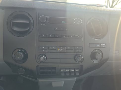 Used 2014 Ford F250 XL w/ Power Equipment Group image 15