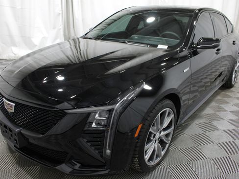 Certified 2026 Cadillac CT5 V w/ Technology Package AWD/4WD image 38