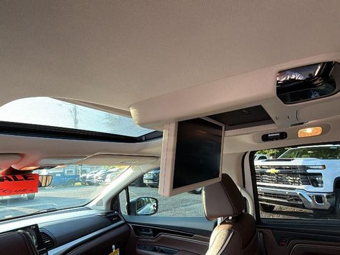Used 2026 Honda Odyssey Touring image 3