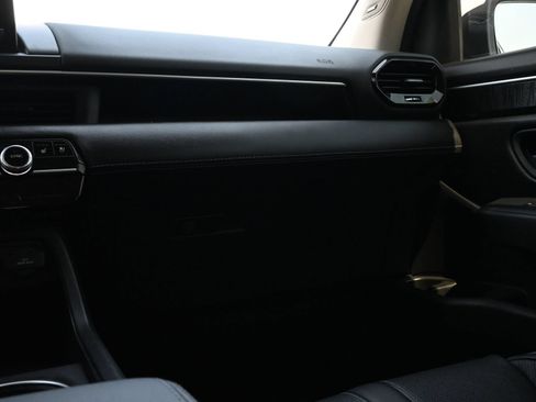 Used 2024 Honda Pilot Elite image 9