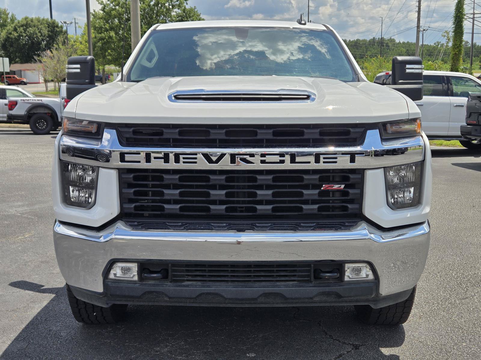 Used 2023 Chevrolet Silverado 3500 LT w/ Convenience Package AWD/4WD image 3