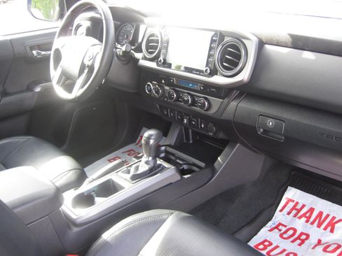 Used 2023 Toyota Tacoma TRD Sport w/ TRD Premium Sport Package image 11