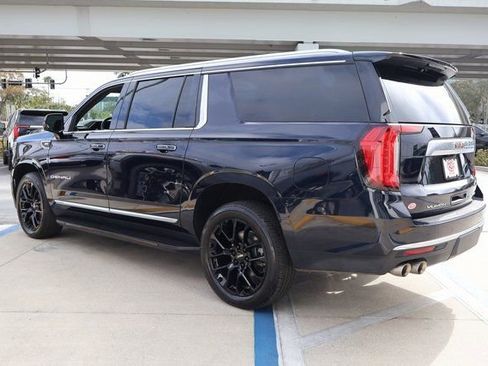 Certified 2023 GMC Yukon XL Denali image 4