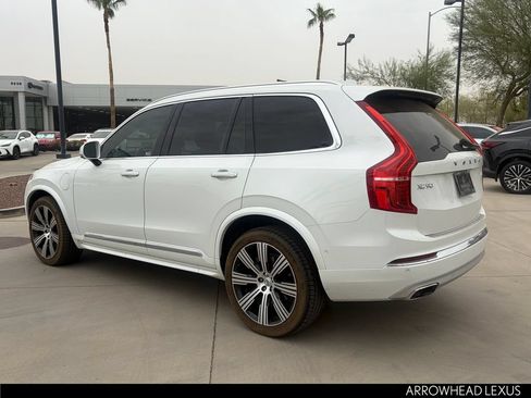 Used 2021 Volvo XC90 T8 Inscription w/ Lounge Package AWD/4WD image 4