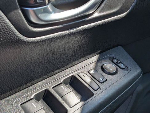 Certified 2025 Honda CR-V EX image 16