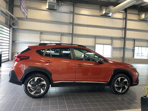 Used 2024 Subaru Crosstrek 2.5i Limited AWD/4WD image 4