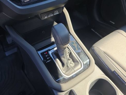 Used 2025 Subaru Forester Limited AWD/4WD image 21