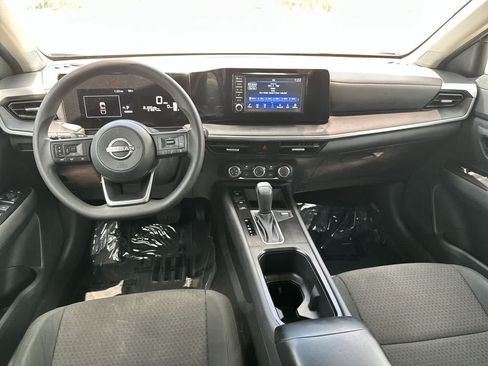Used 2025 Nissan Kicks S FWD image 15