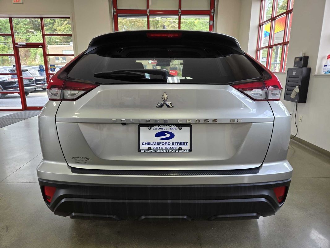 Used 2022 Mitsubishi Eclipse Cross ES FWD image 6