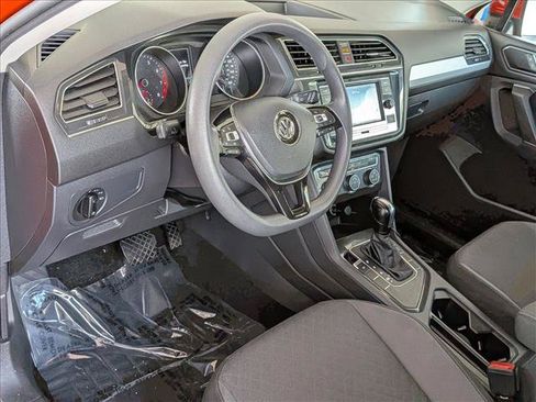 Used 2018 Volkswagen Tiguan S FWD image 10