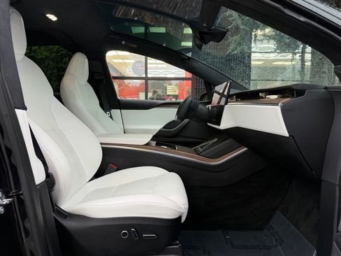 Used 2023 Tesla Model X AWD/4WD image 31