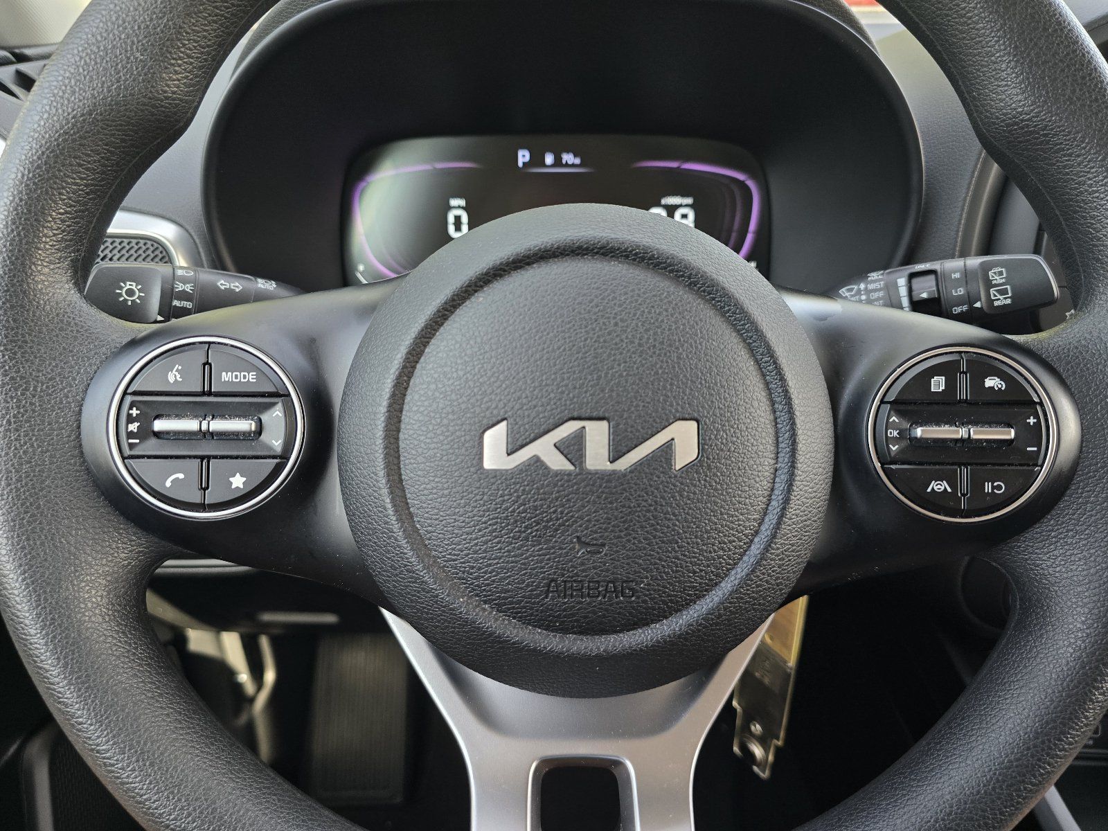 Used 2024 Kia Soul LX w/ Option Group 015 FWD image 24