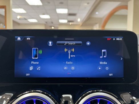 Certified 2024 Mercedes-Benz GLA 250 image 12