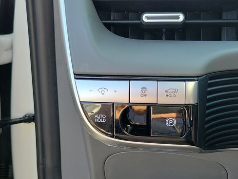 Used 2024 Hyundai Ioniq 5 SEL RWD image 12
