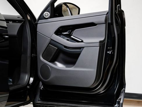 Used 2024 Land Rover Range Rover Evoque S image 45