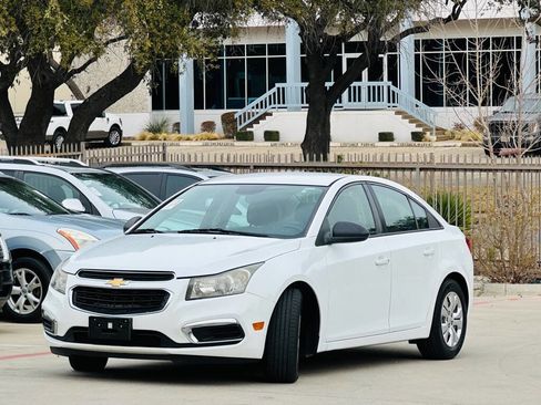 Used 2016 Chevrolet Cruze LS image 3