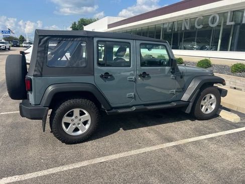 Used 2015 Jeep Wrangler Unlimited Sport AWD/4WD image 2