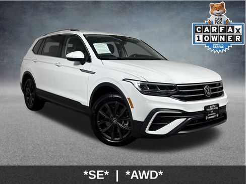 Used 2024 Volkswagen Tiguan SE image 1
