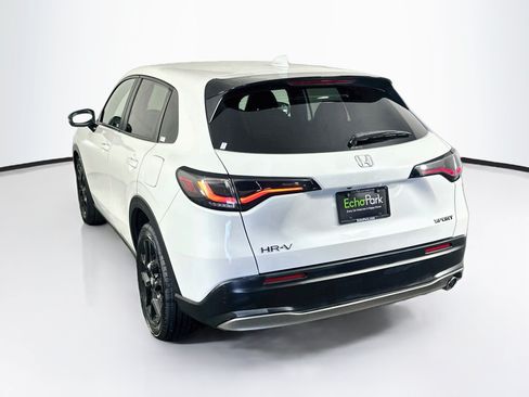 Used 2023 Honda HR-V Sport image 5