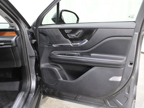 Certified 2022 Lincoln Corsair Reserve image 29