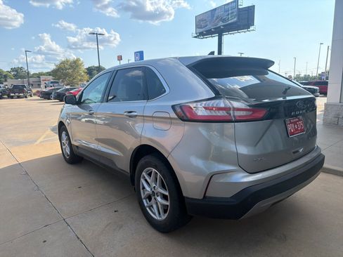 Used 2022 Ford Edge SEL AWD/4WD image 4