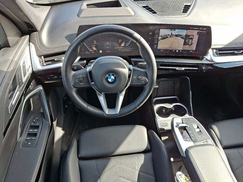 Used 2025 BMW X1 xDrive28i w/ Technology Package image 12