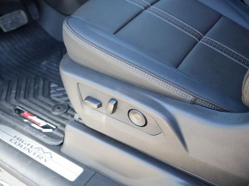 New 2026 Chevrolet Silverado 2500 High Country w/ High Country Premium Package AWD/4WD image 17