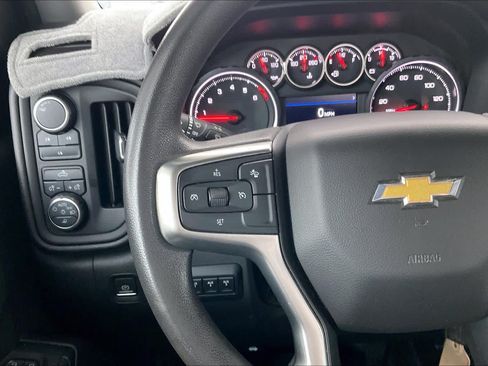 Used 2022 Chevrolet Silverado 2500 Custom w/ Custom Value Package AWD/4WD image 23