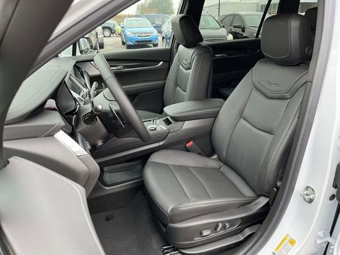 New 2025 Cadillac XT6 Sport w/ Technology Package image 13