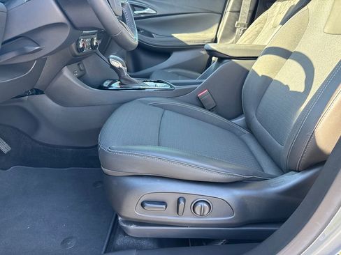 Certified 2024 Buick Encore GX Preferred w/ Comfort Package image 10
