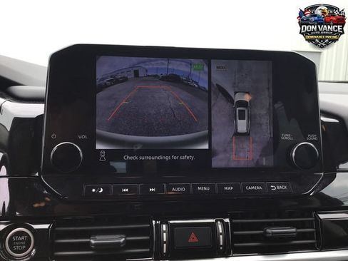 Used 2024 Nissan Pathfinder SL FWD image 20