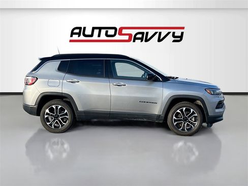 Used 2023 Jeep Compass Limited image 8