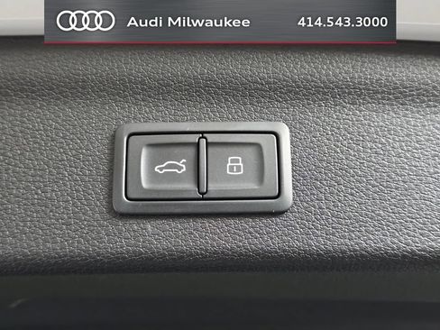Used 2023 Audi Q3 2.0T Premium w/ Convenience Package AWD/4WD image 10