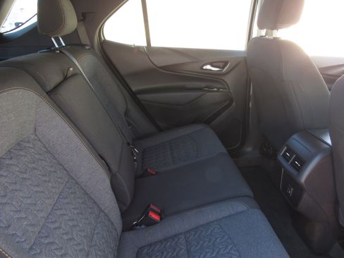 Used 2024 Chevrolet Equinox LT image 11