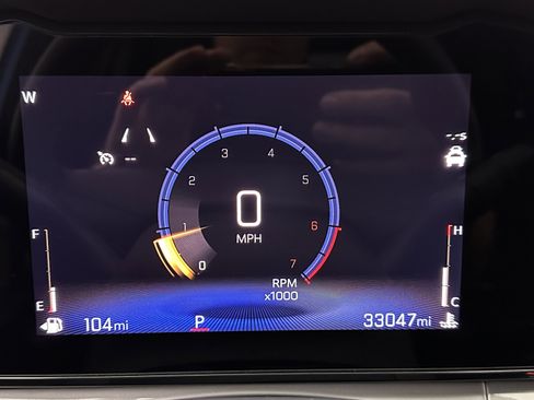 Used 2025 Chevrolet Trax LT FWD image 16