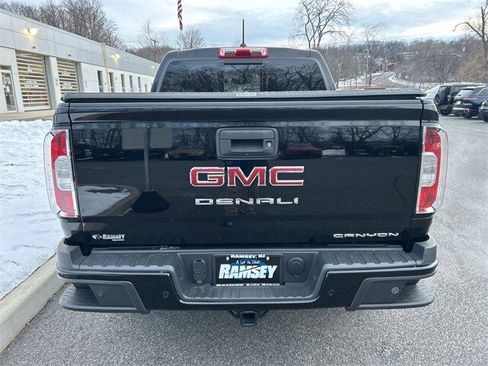 Used 2021 GMC Canyon Denali image 25
