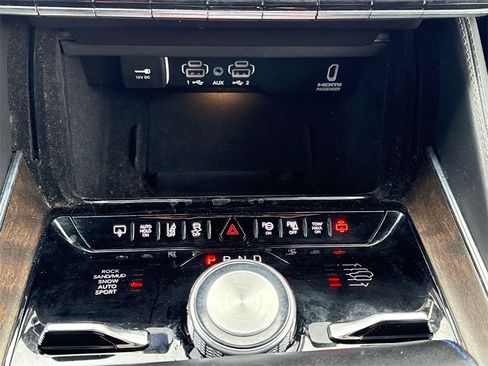 Used 2022 Jeep Grand Wagoneer Series I image 32