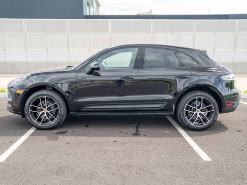 New 2026 Porsche Macan AWD/4WD image 2