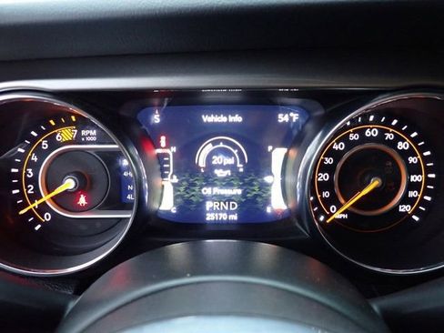 Used 2021 Jeep Wrangler Unlimited Sahara w/ LED Lighting Group AWD/4WD image 29