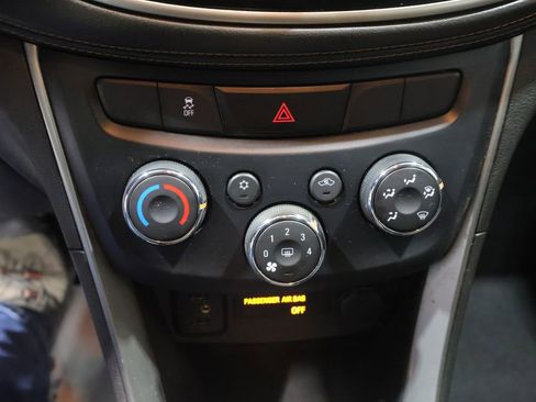 Used 2017 Chevrolet Trax LS image 27