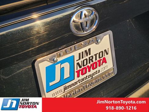 Used 2020 Toyota RAV4 LE image 11