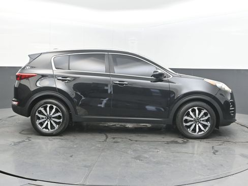 Used 2017 Kia Sportage EX image 8