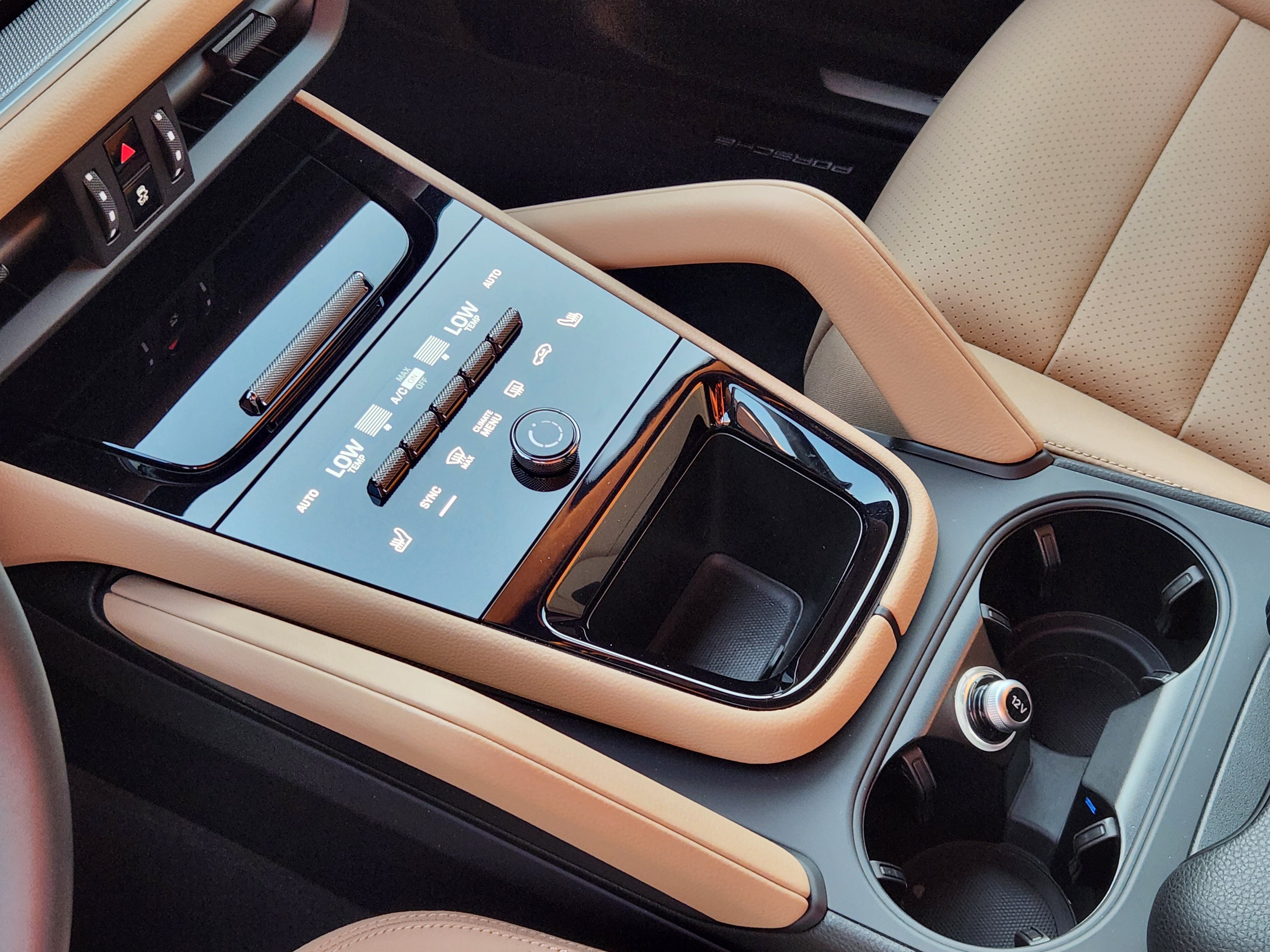 Certified 2026 Porsche Cayenne AWD/4WD image 21