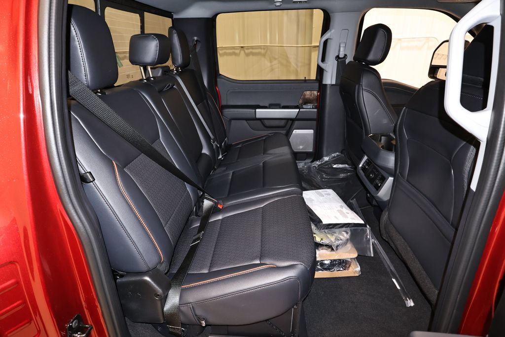 New 2026 Ford F350 Lariat w/ Black Appearance Package AWD/4WD image 16
