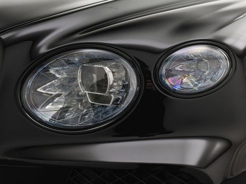 Certified 2022 Bentley Bentayga image 30