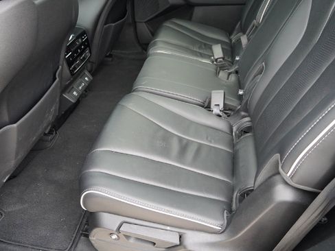 Used 2023 Acura MDX Advance image 32