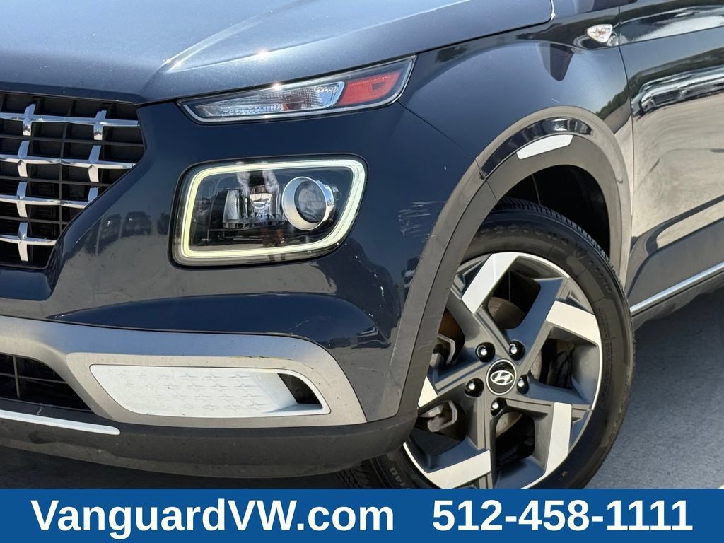 Used 2022 Hyundai Venue Limited FWD image 5