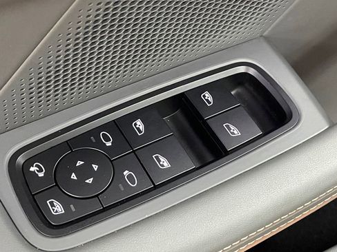 Used 2023 Porsche Taycan Turbo image 20