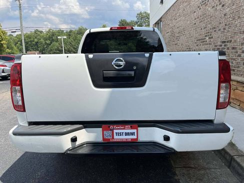 Used 2018 Nissan Frontier S RWD image 4