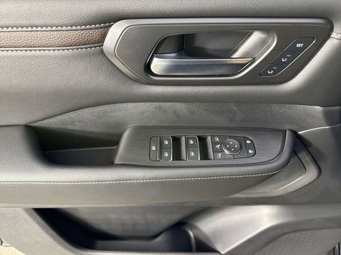 New 2026 Nissan Armada SL w/ Captain's Chari Seat Package image 20